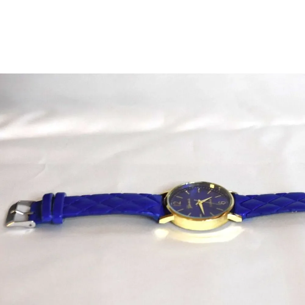 Casual Geneva Platinum Blue Face/ Quilted Faux Leather Band New Battery 8